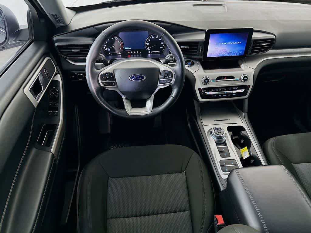 Ford Explorer XLT 2024