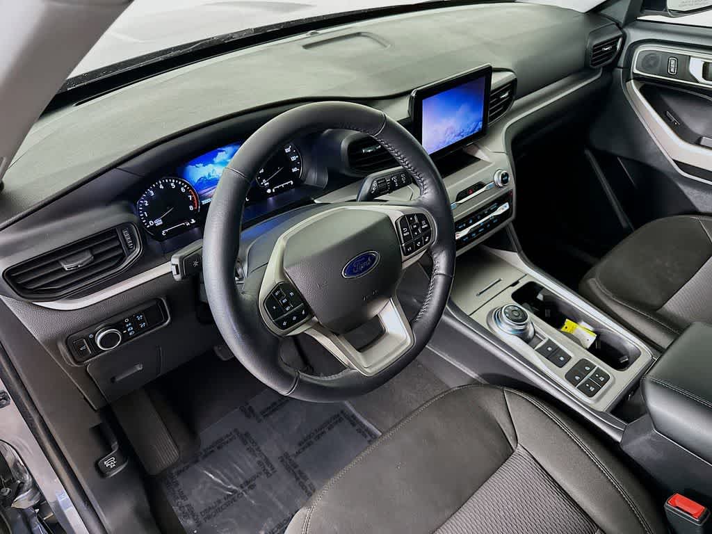 Ford Explorer XLT 2024