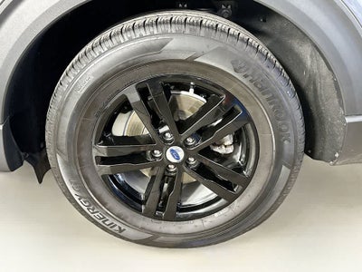 Ford Explorer XLT 2024