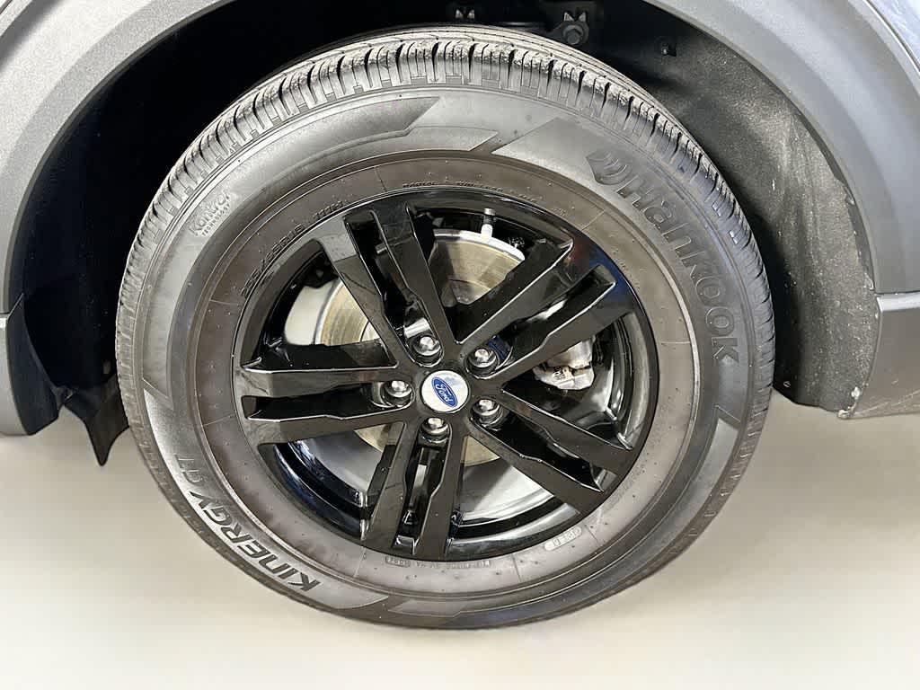 Ford Explorer XLT 2024