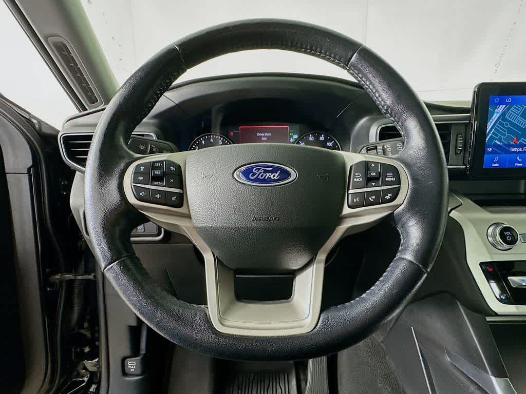 Ford Explorer XLT 2022