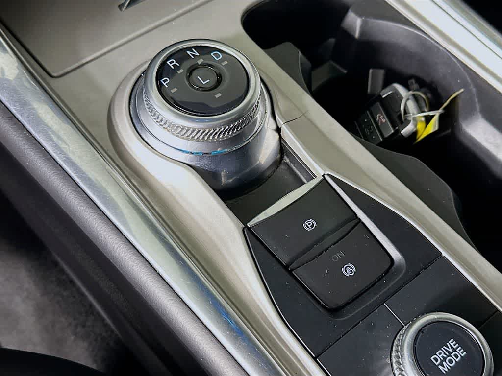 Ford Explorer XLT 2022