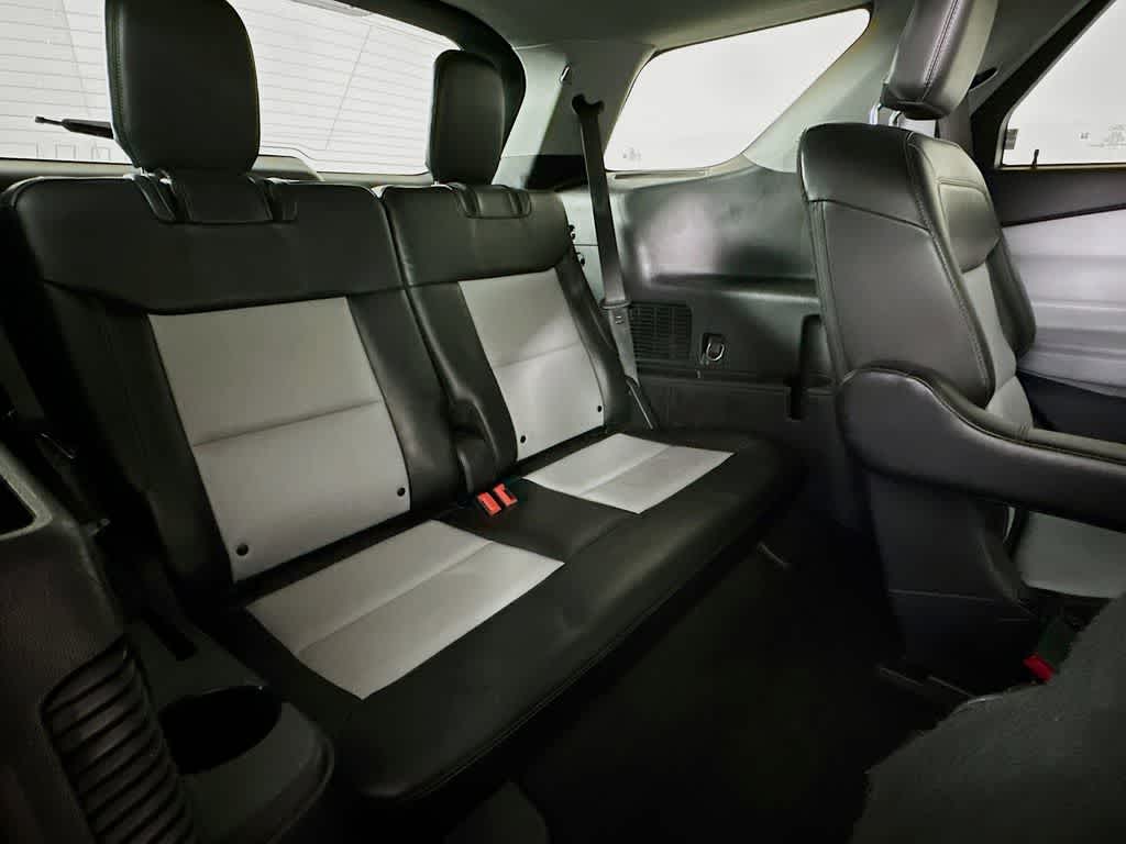 Ford Explorer XLT 2022