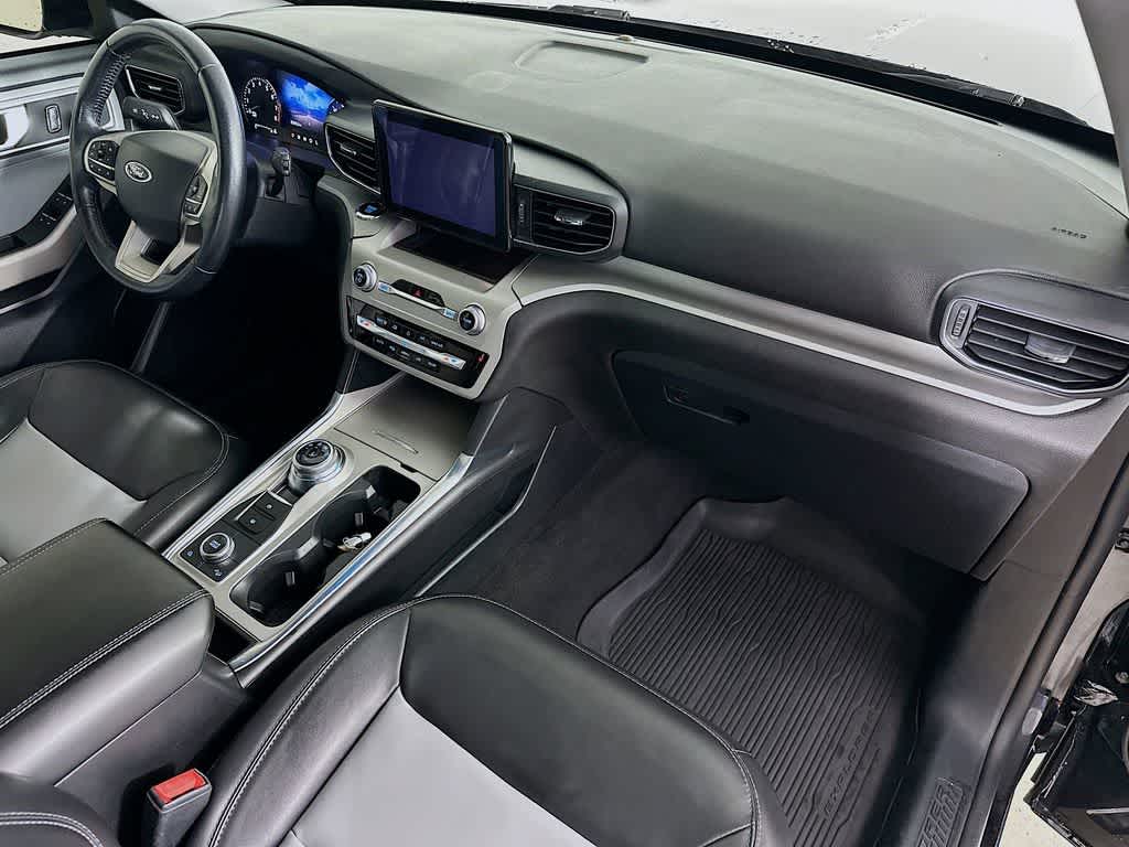 Ford Explorer XLT 2022