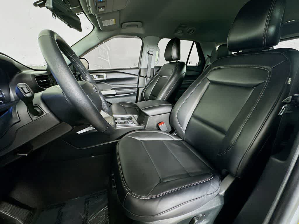 Ford Explorer XLT 2023
