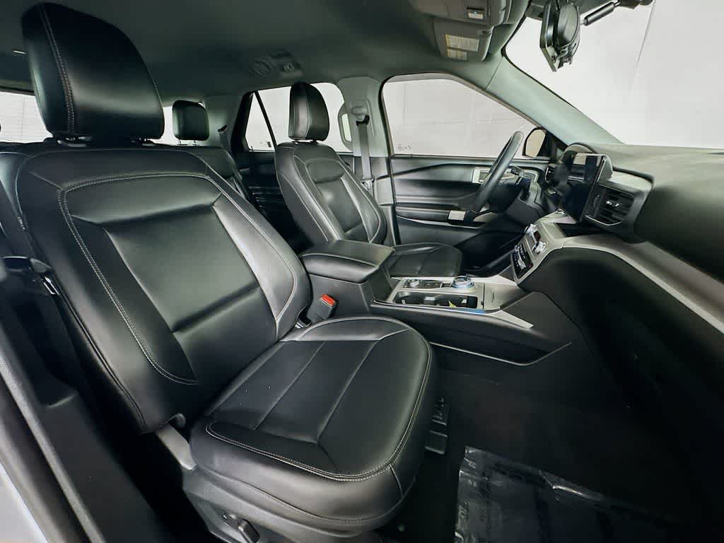 Ford Explorer XLT 2023