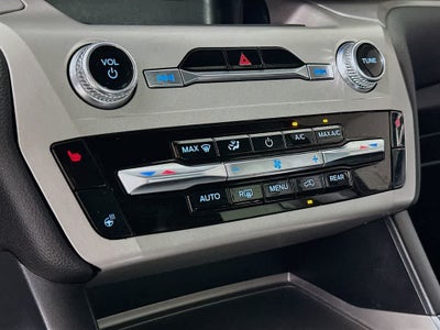 Ford Explorer XLT 2023