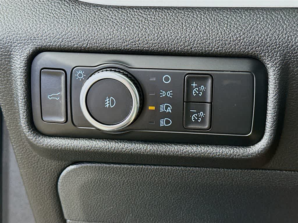 Ford Explorer XLT 2023