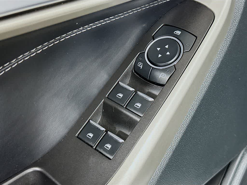 Ford Explorer XLT 2023