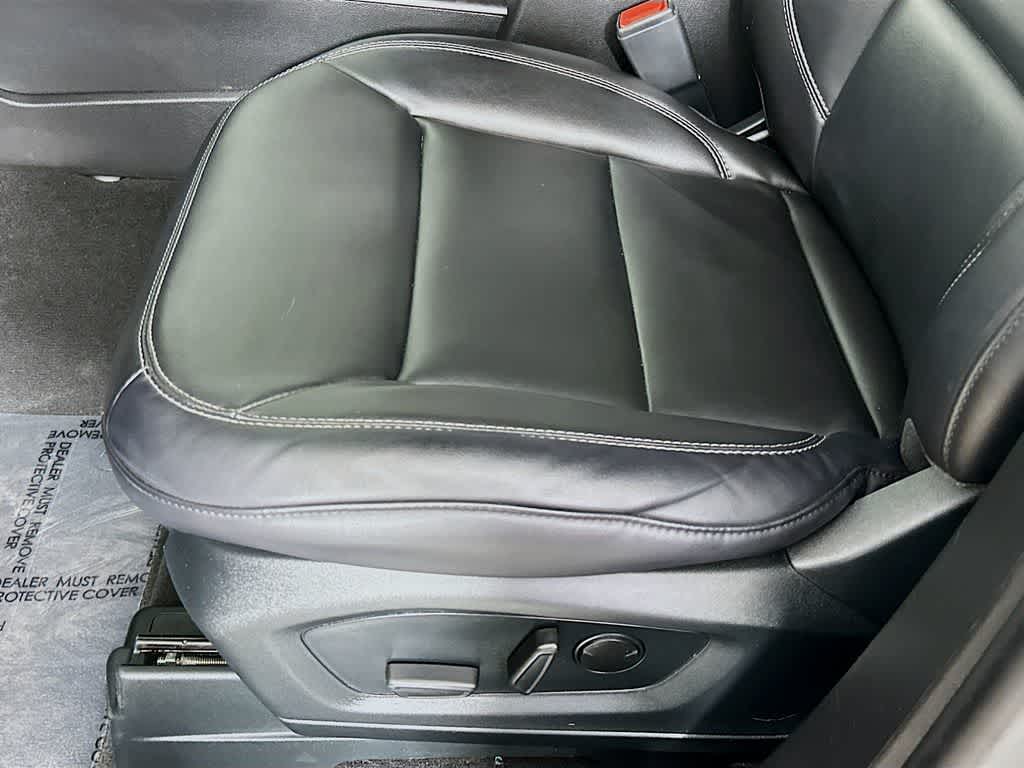 Ford Explorer XLT 2023