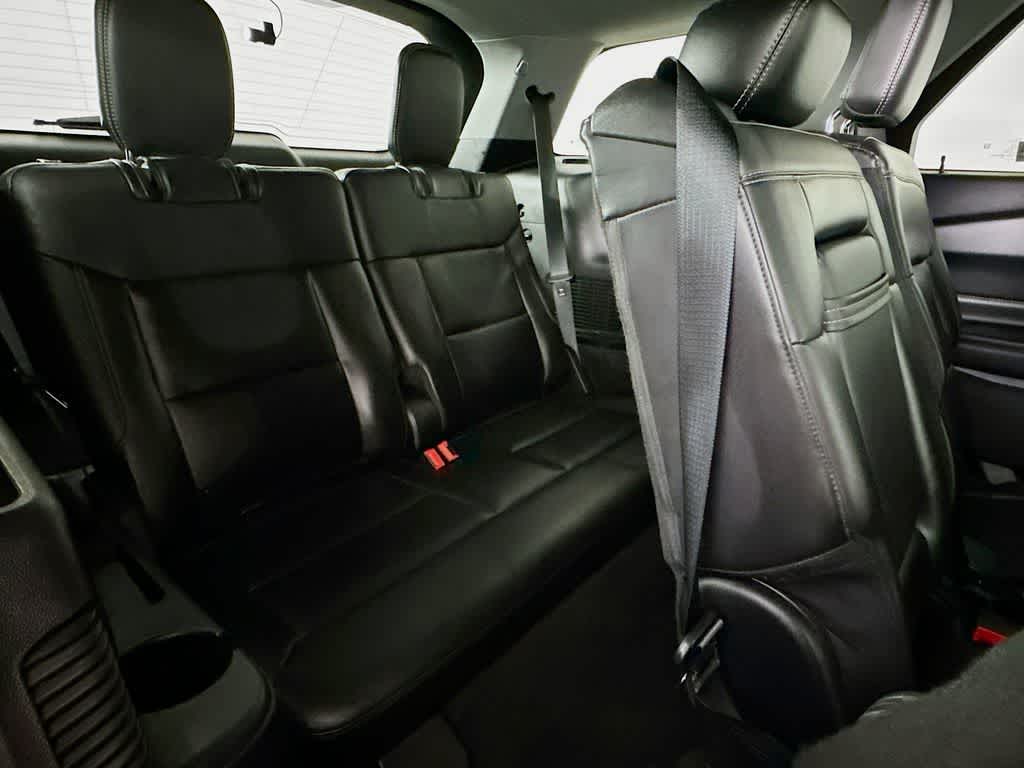 Ford Explorer XLT 2023