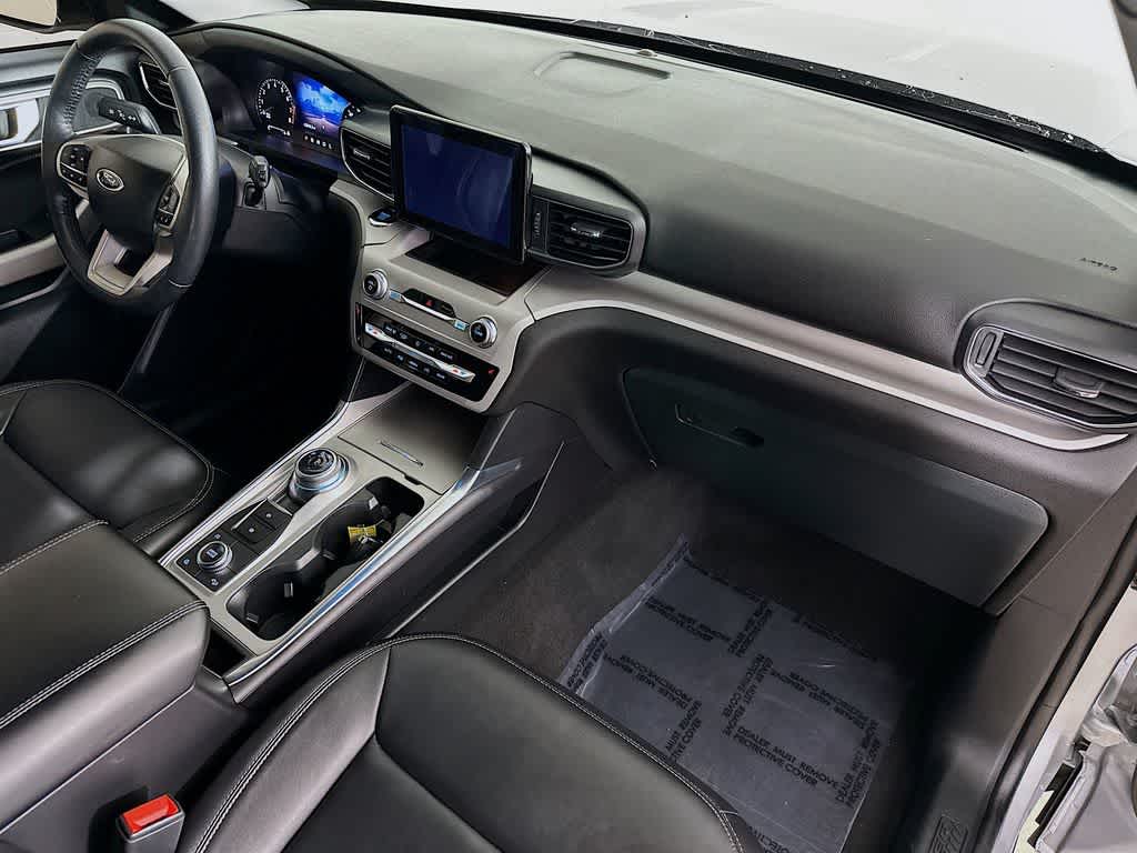 Ford Explorer XLT 2023