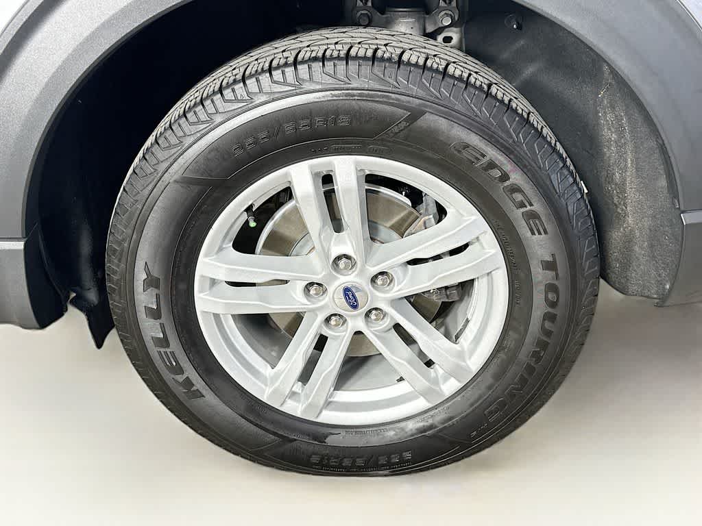 Ford Explorer XLT 2023