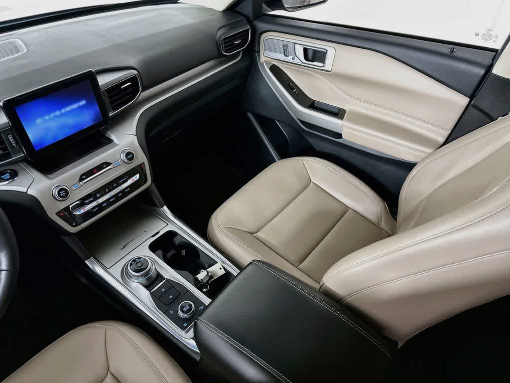 Ford Explorer XLT 2023