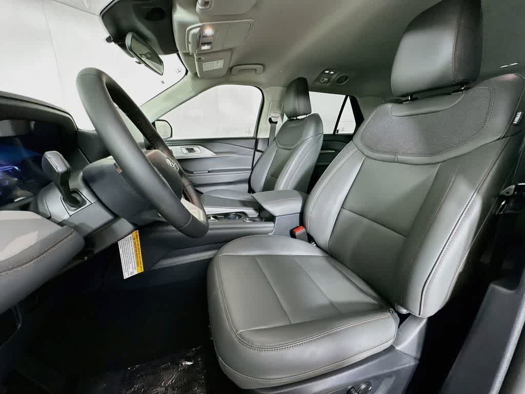 Ford Explorer Active 2026