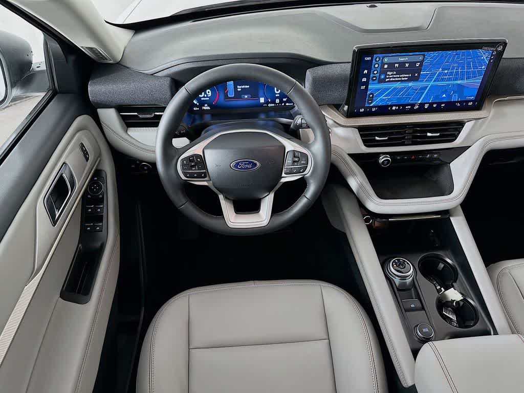 2025 Ford Explorer Activo