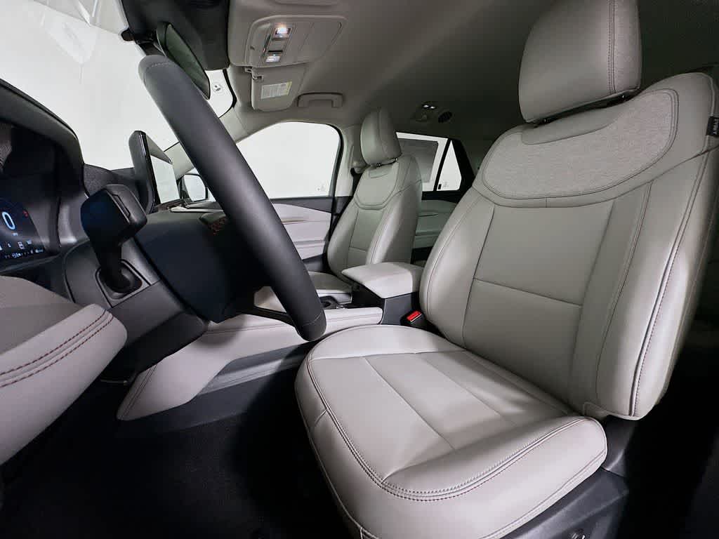 2025 Ford Explorer Activo