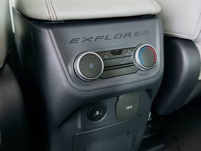 2025 Ford Explorer Activo