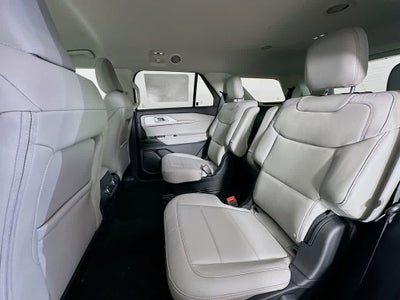 2025 Ford Explorer Activo