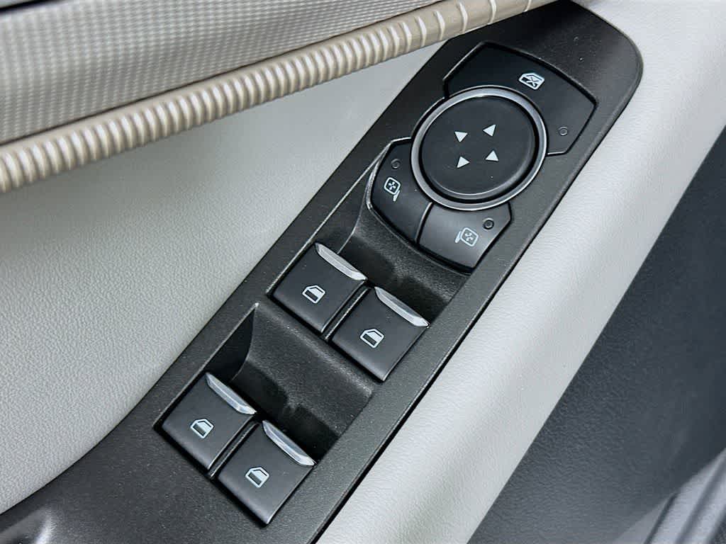 2025 Ford Explorer Activo