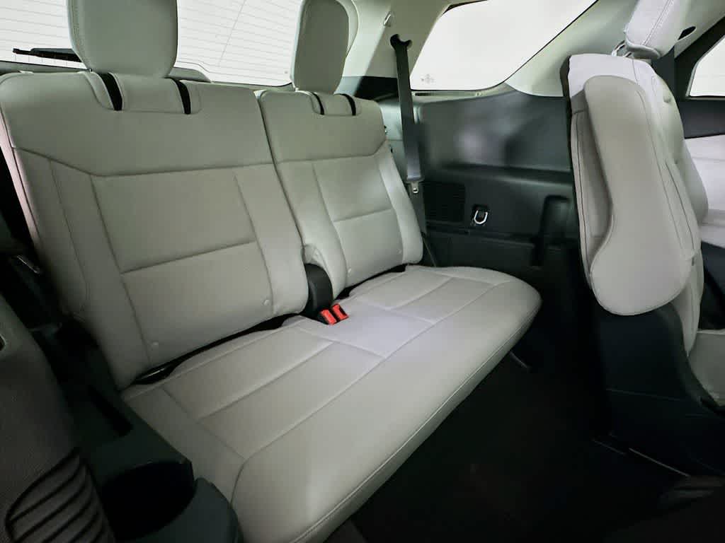 2025 Ford Explorer Activo