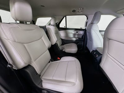 2025 Ford Explorer Activo