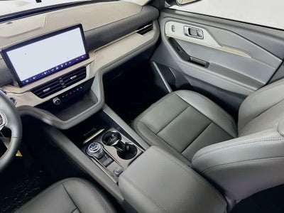 2025 Ford Explorer Activo