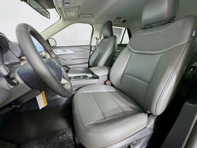 2025 Ford Explorer Activo