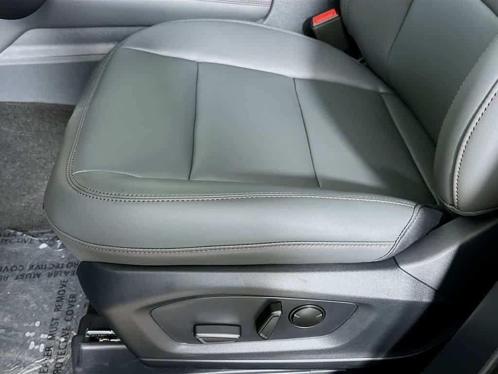 2025 Ford Explorer Activo