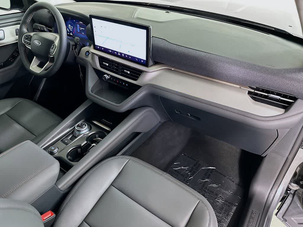 2025 Ford Explorer Activo