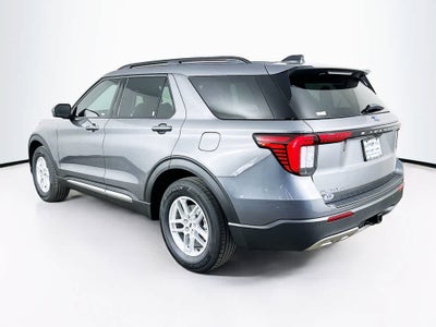 2025 Ford Explorer Activo
