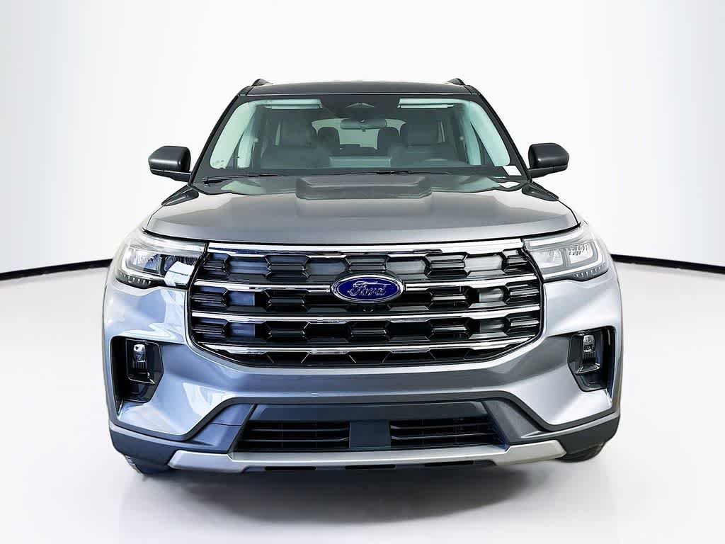 2025 Ford Explorer Activo