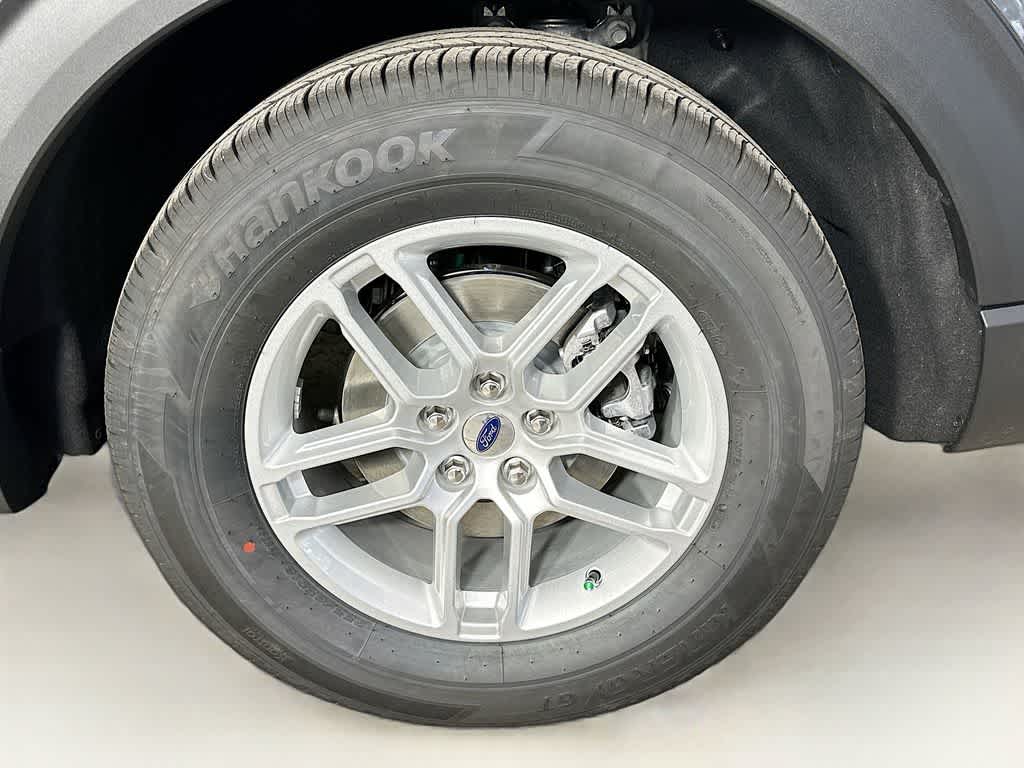 2025 Ford Explorer Activo