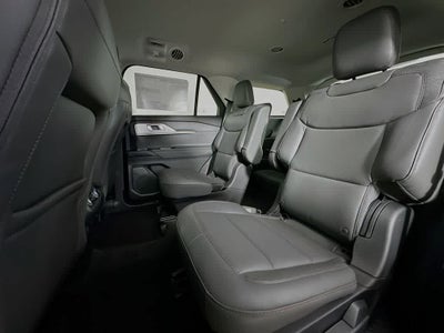 2025 Ford Explorer Activo