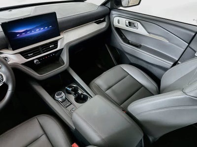 Ford Explorer Active 2026