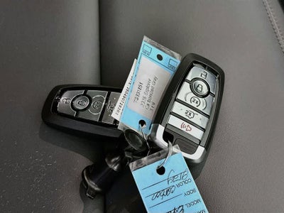 Ford Explorer Active 2026