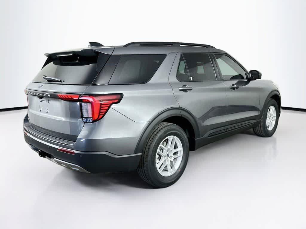 Ford Explorer Active 2026