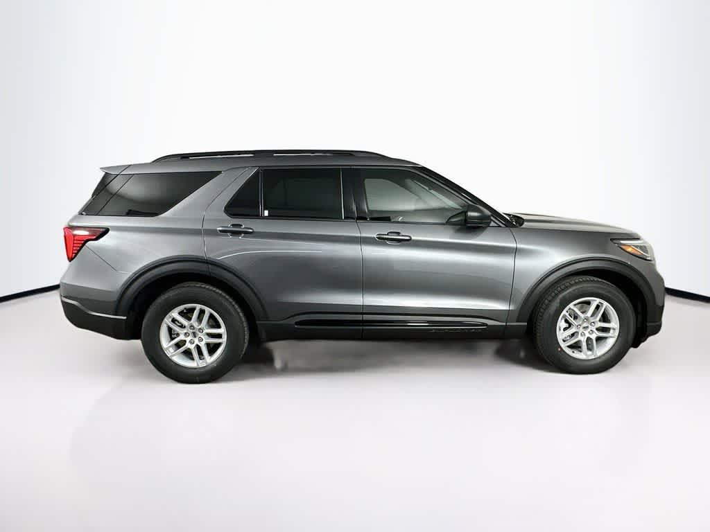 Ford Explorer Active 2026