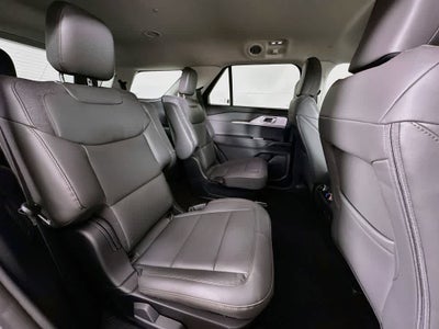 Ford Explorer Active 2026