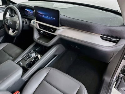 Ford Explorer Active 2026