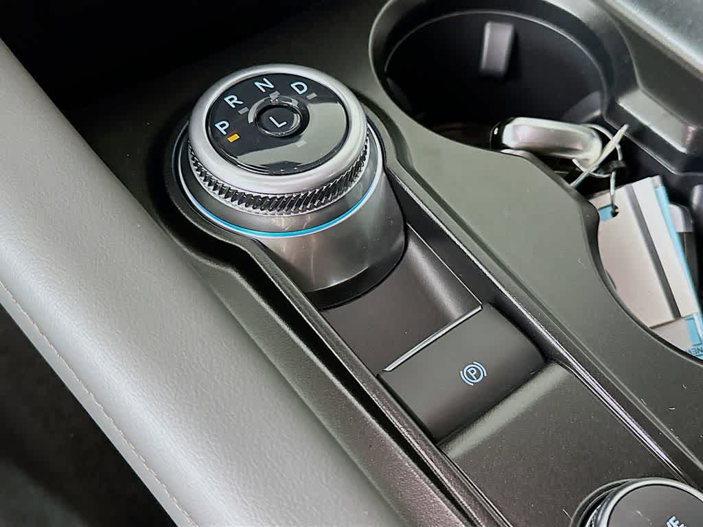 Ford Explorer Active 2026