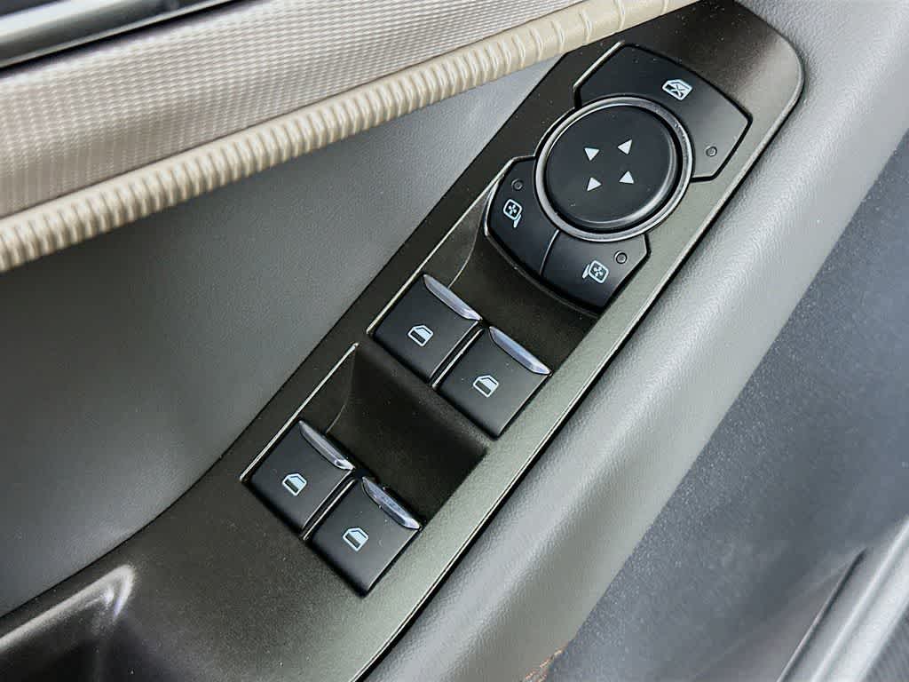 Ford Explorer Active 2026