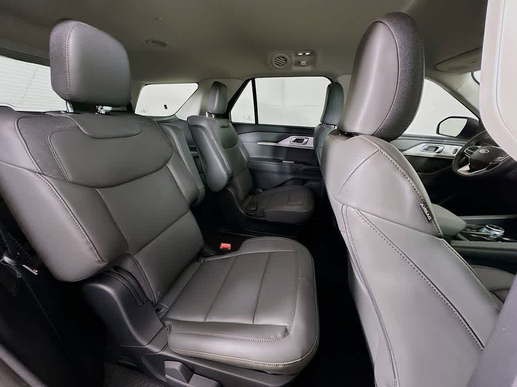 Ford Explorer Active 2026