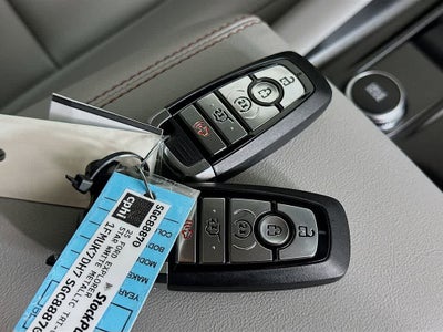 2025 Ford Explorer Activo