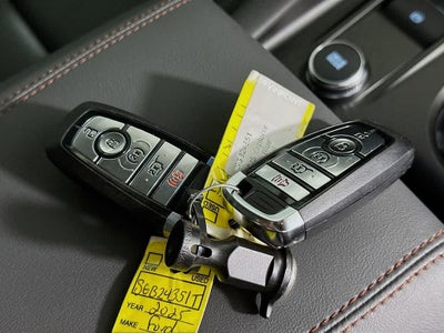 2025 Ford Explorer Activo