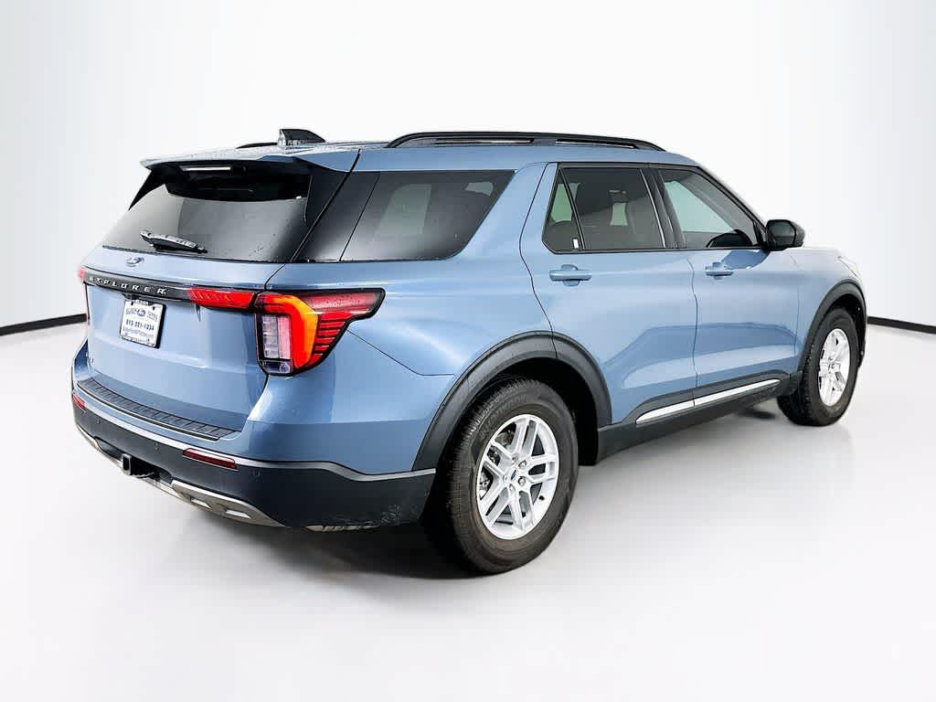 2025 Ford Explorer Activo