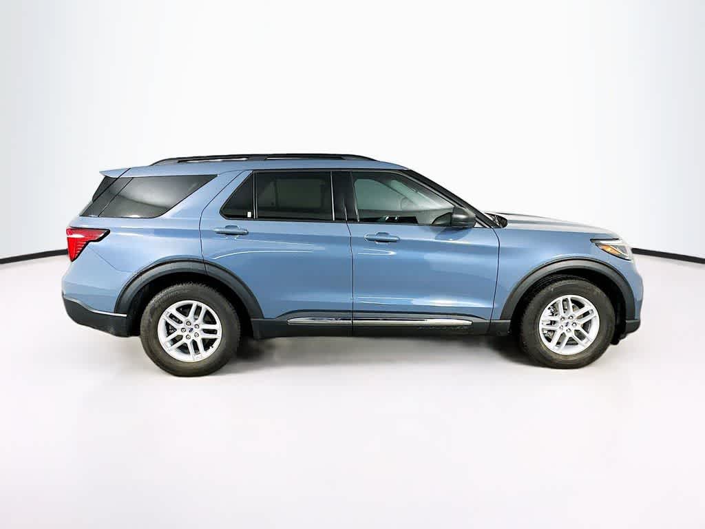 2025 Ford Explorer Activo