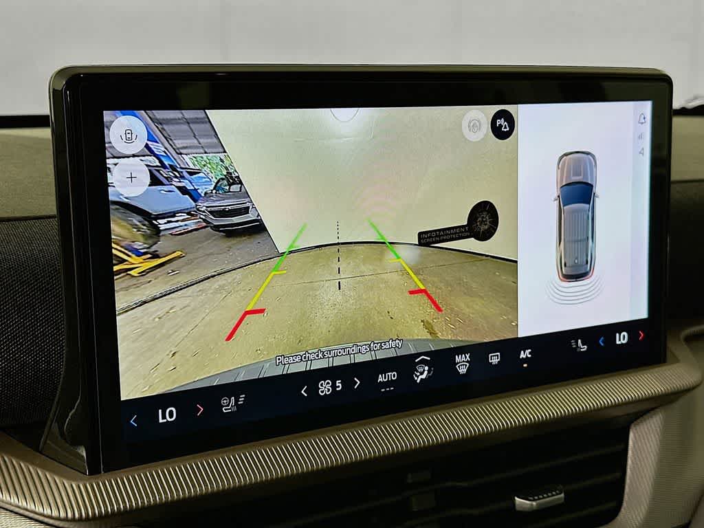 2025 Ford Explorer Activo