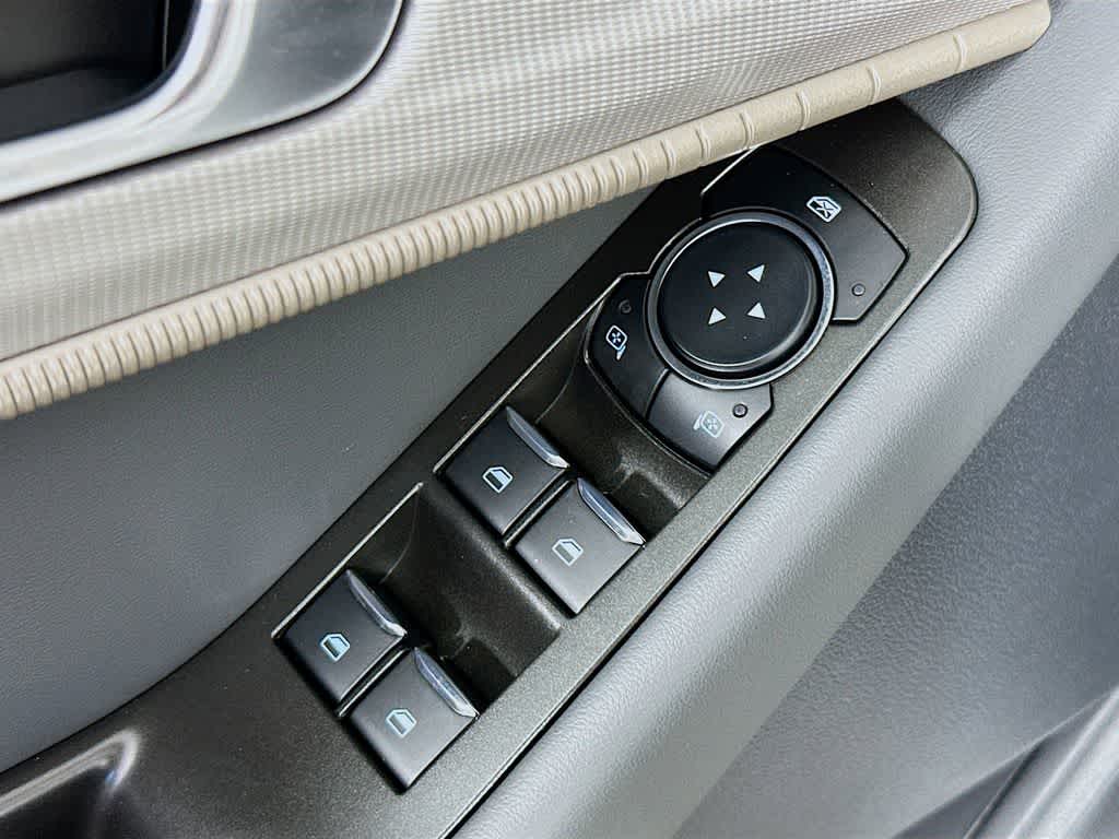 2025 Ford Explorer Activo