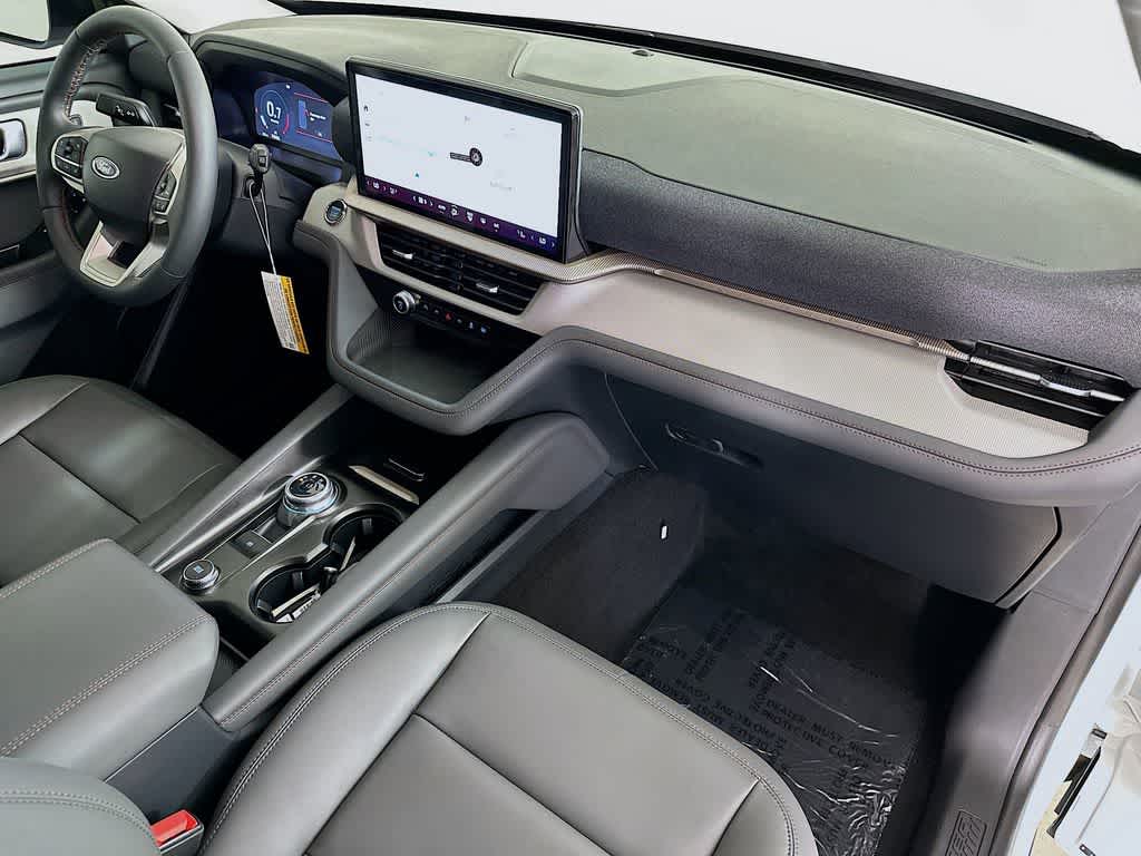 2025 Ford Explorer Activo